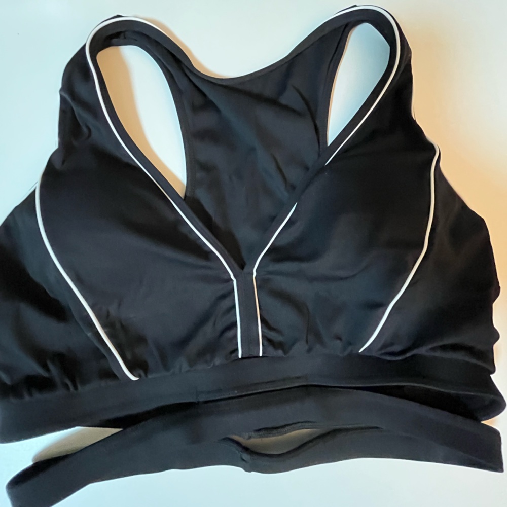 Black Sports Bra